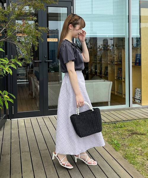 couture brooch（クチュールブローチ）の「◆【S-LL/着心地ラクチン、きれい見え】ぽこぽこジャカードフレアスカート（スカート・レディース・ライトパープル/ブラック/ブラウン系その他・36/38/40/42）」の17枚目の写真