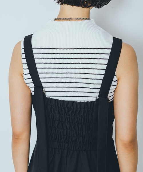 PAGEBOY(ページボーイ)の「ウエストタックジャンスカ(ジャンパースカート・レディース・チャコールグレー/ブラック・FREE)」の4枚目の写真