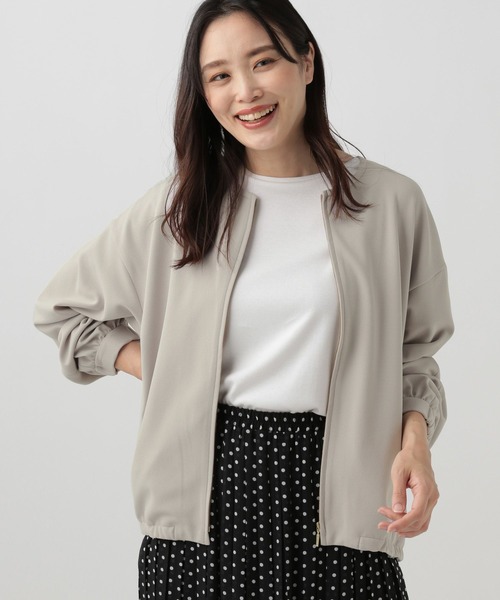 Elura(エルーラ)の「サマ見えコクーンブルゾン(ブルゾン・レディース・グレイッシュベージュ/ブラック/ブラック系その他・MEDIUM/LARGE)」の8枚目の写真