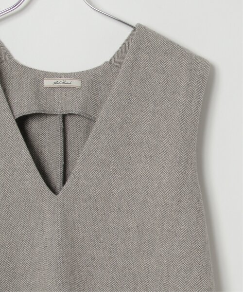 notch.（ノッチ）の「ヘリンボーンVネックベスト（ベスト・レディース・ブラック/グレー・M）」の5枚目の写真