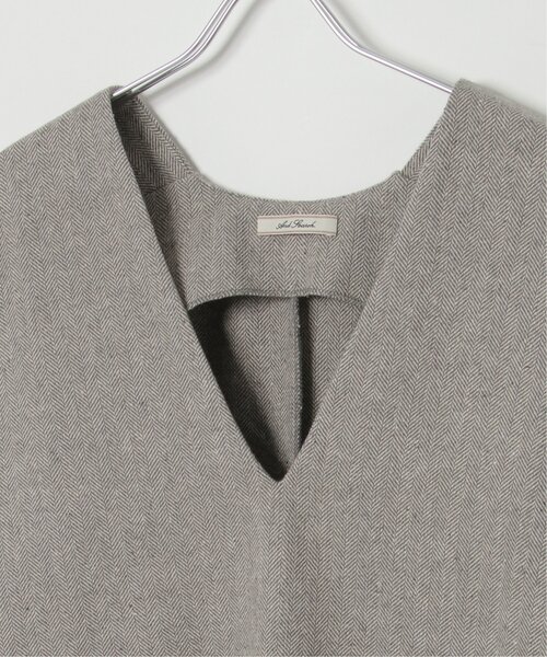 notch.（ノッチ）の「ヘリンボーンVネックベスト（ベスト・レディース・ブラック/グレー・M）」の7枚目の写真