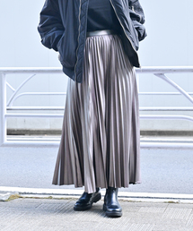 マットシャイニープリーツスカート