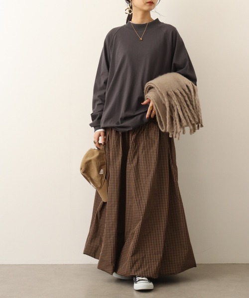 atONE(アットワン)の「atONE オーバーサイズ長袖ラグランTシャツ(Tシャツ/カットソー・レディース・グレイッシュベージュ/オフホワイト/ブラック/チャコールグレー/モカ・4L~5L/M~L/LL~3L)」の19枚目の写真