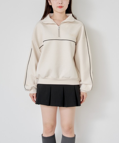 Chico(チコ)の「パイピング刺繍ハーフジップスウェット(スウェット・レディース・アイボリー/ブルー/グレー/グレイッシュベージュ/ネイビー・FREE)」の7枚目の写真