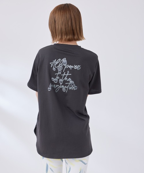 NERGY（ナージー）の「【接触冷感 & UV】SURREALISMグラフィックTシャツ（Tシャツ/カットソー・レディース・ブルー/ホワイト/ブラック・FREE）」の6枚目の写真