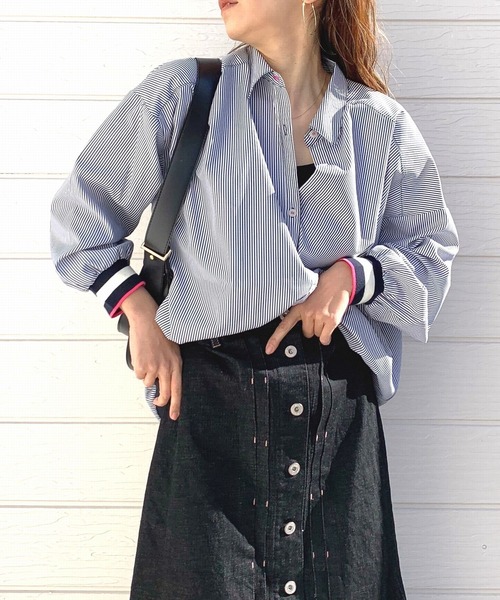 Q（キュー）の「リブドッキングシャツ（シャツ/ブラウス・レディース・ホワイト/ブルー系・MEDIUM）」の2枚目の写真