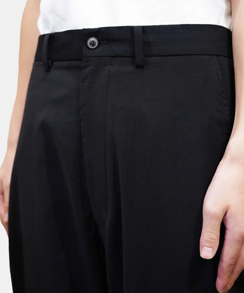 yoko sakamoto(ヨーコサカモト)の「【YOKO SAKAMOTO】 SUIT TAPERED TROUSERS(スラックス・メンズ・ブラック・MEDIUM/SMALL/LARGE)」の4枚目の写真