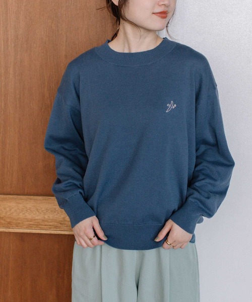 POU DOU DOU(プードゥドゥ)の「ワンポイントとり刺繍ベーシックニット(ニット/セーター・レディース・ベージュ/ブラック/ピンク/ライトグリーン/ブルー・3)」の4枚目の写真