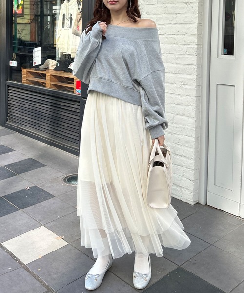 INGNI（イング）の「オフショルショートスウェット（スウェット・レディース・アイボリー/ブラック/ライトピンク/グレー・M）」の8枚目の写真