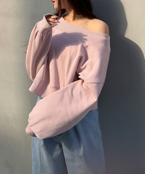 INGNI（イング）の「オフショルショートスウェット（スウェット・レディース・アイボリー/ブラック/ライトピンク/グレー・M）」の11枚目の写真