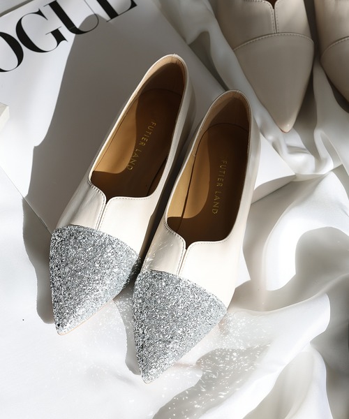 Futier land（フューティアランド）の「《新色追加》Vカットポインテッドフラットシューズ（パンプス・レディース・ブラック/アイボリー系/ブラック系/アイボリー/シルバー・36/37/38/39/40）」の7枚目の写真