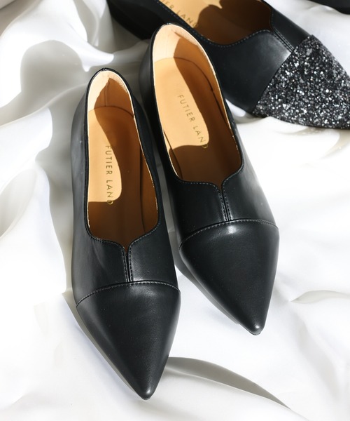 Futier land（フューティアランド）の「《新色追加》Vカットポインテッドフラットシューズ（パンプス・レディース・ブラック/アイボリー系/ブラック系/アイボリー/シルバー・36/37/38/39/40）」の6枚目の写真