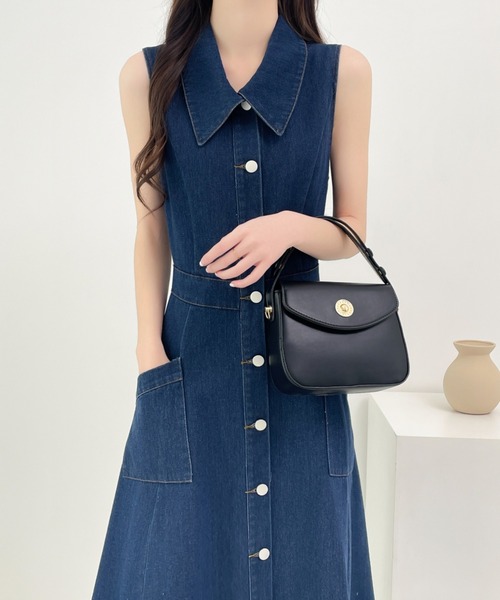 ECLIN(エクラン)の「ノースリーブデニムAラインフレアワンピース(ワンピース・レディース・ブラック/インディゴブルー・M/S)」の10枚目の写真
