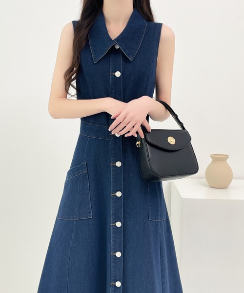 ECLIN(エクラン)の「ノースリーブデニムAラインフレアワンピース(ワンピース・レディース・ブラック/インディゴブルー・M/S)」の8枚目の写真