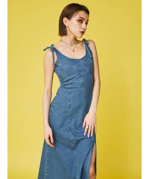 EVRIS（エヴリス）の「ステッチデザインデニムロングキャミワンピース（ワンピース・レディース・ブルー/ライトブルー/ブラック・MEDIUM/SMALL）」の8枚目の写真