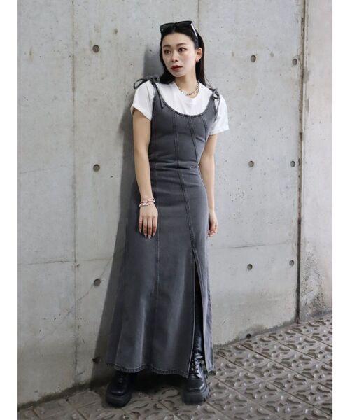 EVRIS ステッチデザインデニムロングキャミワンピース EVRIS（エヴリス）の「ステッチデザインデニムロングキャミ