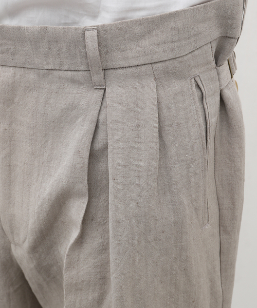 EDIFICE LA BOUCLE（エディフィスラブークル）の「【LA BOUCLE / ラブ―クル】ウール/リネン ウェザー  サイドアジャストパンツ（スラックス・メンズ・ライトグレー/アイボリー/カーキ・MEDIUM/LARGE）」の14枚目の写真