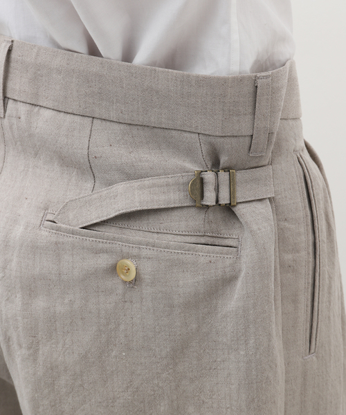 EDIFICE LA BOUCLE（エディフィスラブークル）の「【LA BOUCLE / ラブ―クル】ウール/リネン ウェザー  サイドアジャストパンツ（スラックス・メンズ・ライトグレー/アイボリー/カーキ・MEDIUM/LARGE）」の15枚目の写真