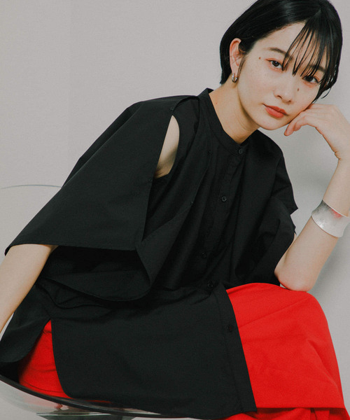 KBF(ケイビーエフ)の「2WAYマントブラウス(シャツ/ブラウス・レディース・ブルー系その他/オフホワイト/ブラック・ONE)」の4枚目の写真