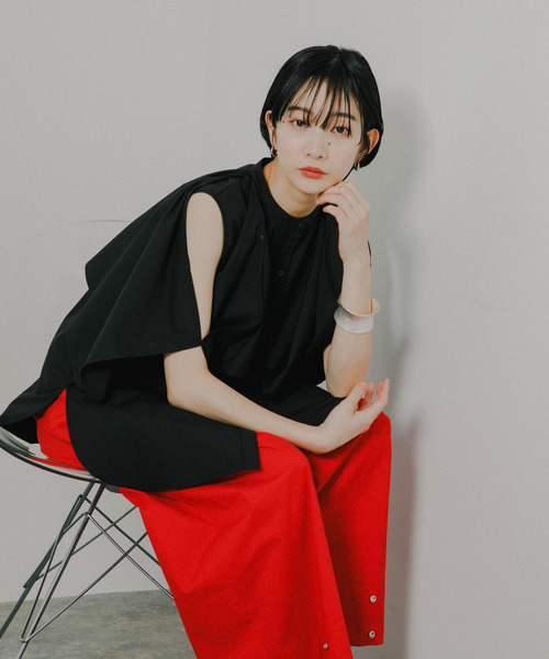 KBF(ケイビーエフ)の「2WAYマントブラウス(シャツ/ブラウス・レディース・ブルー系その他/オフホワイト/ブラック・ONE)」の5枚目の写真