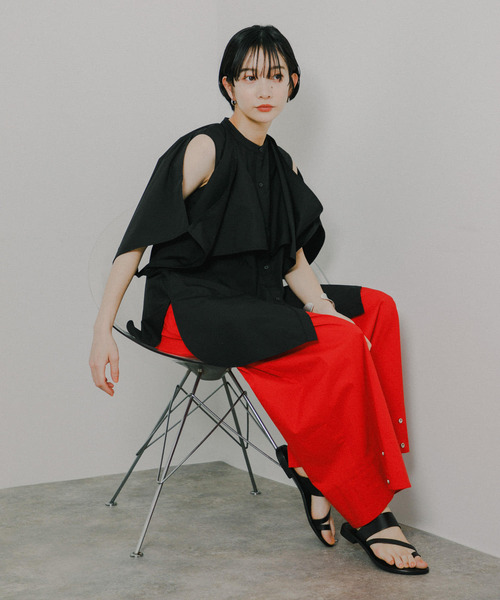 KBF(ケイビーエフ)の「2WAYマントブラウス(シャツ/ブラウス・レディース・ブルー系その他/オフホワイト/ブラック・ONE)」の6枚目の写真