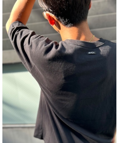 RVCA（ルーカ）の「【オンライン限定】RVCA メンズ CUTNCORNERS SS Ｔシャツ 【2024年春夏モデル】/ルーカ半袖Tシャツ（Tシャツ/カットソー・メンズ・グレー/ブラック/ホワイト・XX-LARGE/X-LARGE/LARGE/MEDIUM/SMALL）」の10枚目の写真