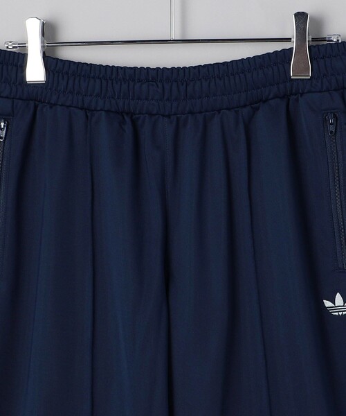 FREAK'S STORE（フリークスストア）の「adidas/アディダス 限定展開　BB TRACKPANT / ベッケンバウアー トラックパンツ（その他パンツ・レディース・オフホワイト/ブラック/ネイビー・X-SMALL/SMALL）」の5枚目の写真