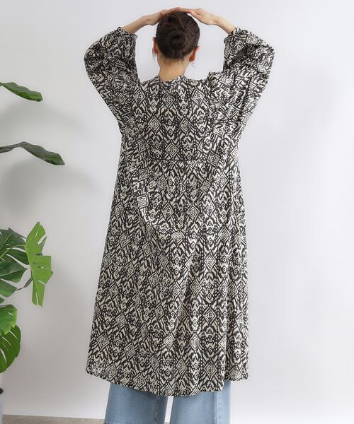 OPAQUE.CLIP（オペークドットクリップ）の「◆≪made in INDIA≫プリントアソートスモックワンピース【洗える】（ワンピース・レディース・ホワイト系3/ブラック系・00）」の8枚目の写真