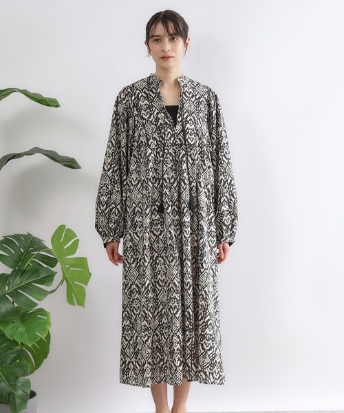 OPAQUE.CLIP（オペークドットクリップ）の「◆≪made in INDIA≫プリントアソートスモックワンピース【洗える】（ワンピース・レディース・ホワイト系3/ブラック系・00）」の11枚目の写真