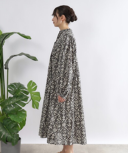 OPAQUE.CLIP（オペークドットクリップ）の「◆≪made in INDIA≫プリントアソートスモックワンピース【洗える】（ワンピース・レディース・ホワイト系3/ブラック系・00）」の12枚目の写真