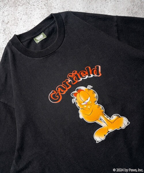 FREAK'S STORE(フリークスストア)の「FREAK’S STORE/フリークスストア Garfield/ガーフィールド フロッキープリント ショートスリーブTシャツ/半袖/リラックスフィット(Tシャツ/カットソー・メンズ・オフホワイト/ブラック/ネイビー・MEDIUM/LARGE)」の1枚目の写真