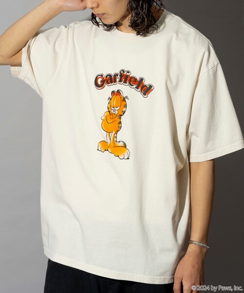 FREAK'S STORE(フリークスストア)の「FREAK’S STORE/フリークスストア Garfield/ガーフィールド フロッキープリント ショートスリーブTシャツ/半袖/リラックスフィット(Tシャツ/カットソー・メンズ・オフホワイト/ブラック/ネイビー・MEDIUM/LARGE)」の11枚目の写真