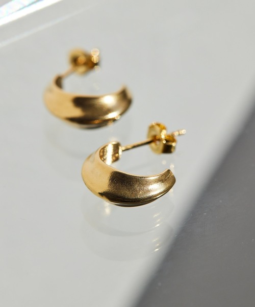 ear PAPILLONNER(イアパピヨネ)の「《スターリングシルバー使用/オフィススタイル》ディスクピアス(ピアス(両耳用)・レディース・ゴールド/シルバー・FREE)」の4枚目の写真