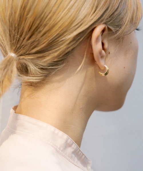 ear PAPILLONNER(イアパピヨネ)の「《スターリングシルバー使用/オフィススタイル》ディスクピアス(ピアス(両耳用)・レディース・ゴールド/シルバー・FREE)」の7枚目の写真