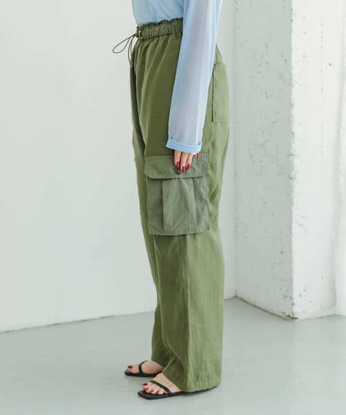 ITEMS URBANRESEARCH（アイテムズ アーバンリサーチ）の「シアーカーゴパンツ（カーゴパンツ・レディース・ブラック/カーキ・FREE）」の7枚目の写真