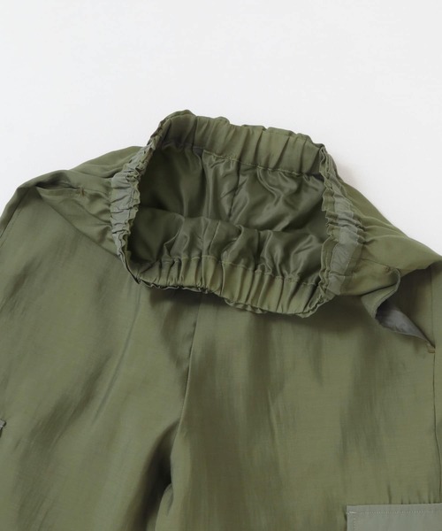 ITEMS URBANRESEARCH（アイテムズ アーバンリサーチ）の「シアーカーゴパンツ（カーゴパンツ・レディース・ブラック/カーキ・FREE）」の19枚目の写真