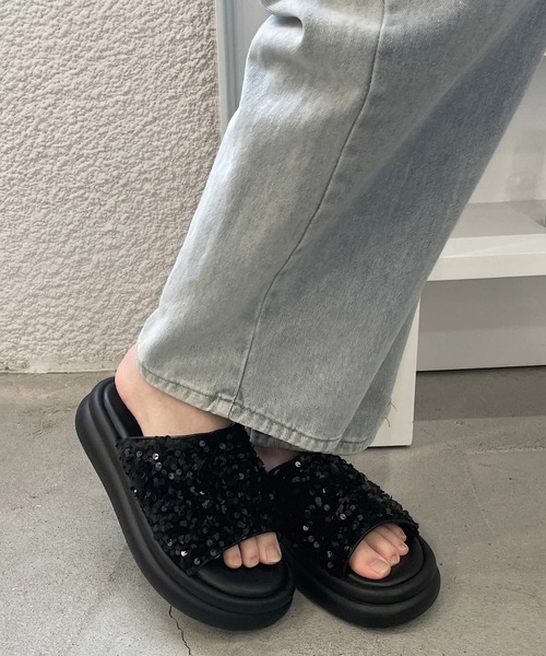 shopnikoniko(ショップニコニコ)の「スパンコール ボリューム 厚底サンダル(サンダル・レディース・シルバー/ホワイト/ブラック・S/LL/L/M)」の22枚目の写真