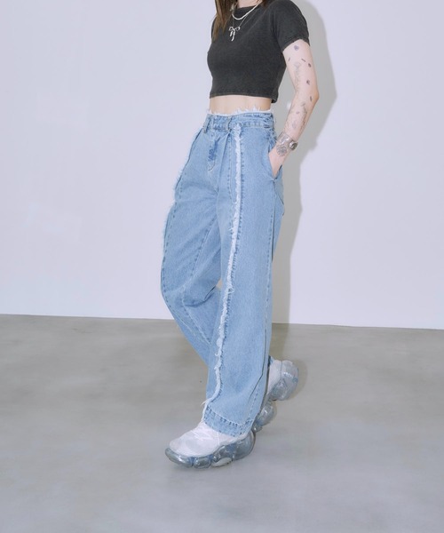 再入荷【_chunpi】フリンジラインのカーブワイドデニム（S・M