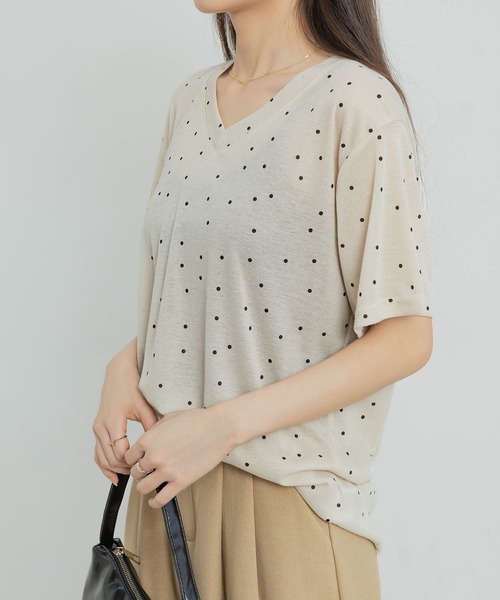 MAISON DE THERESE(メゾン ド テレーズ)の「ドットVネック半袖Tシャツ(Tシャツ/カットソー・レディース・グレー/ベージュ/ブラック・FREE)」の8枚目の写真