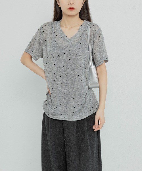 MAISON DE THERESE(メゾン ド テレーズ)の「ドットVネック半袖Tシャツ(Tシャツ/カットソー・レディース・グレー/ベージュ/ブラック・FREE)」の10枚目の写真
