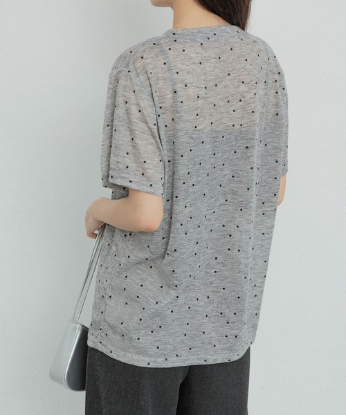 MAISON DE THERESE(メゾン ド テレーズ)の「ドットVネック半袖Tシャツ(Tシャツ/カットソー・レディース・グレー/ベージュ/ブラック・FREE)」の16枚目の写真