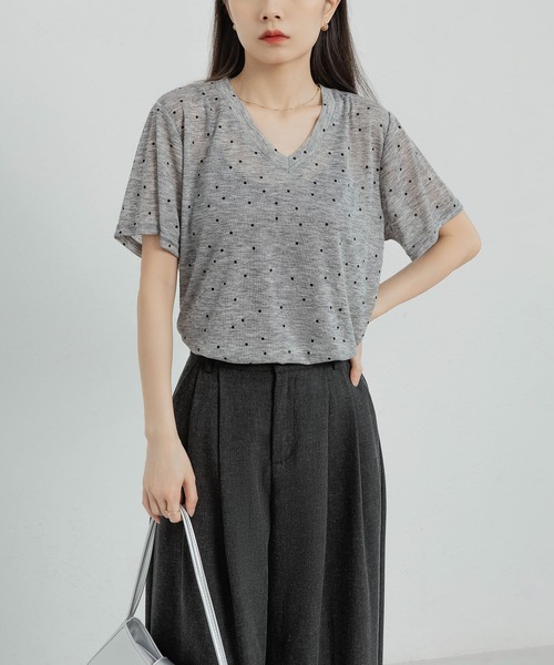 MAISON DE THERESE(メゾン ド テレーズ)の「ドットVネック半袖Tシャツ(Tシャツ/カットソー・レディース・グレー/ベージュ/ブラック・FREE)」の11枚目の写真