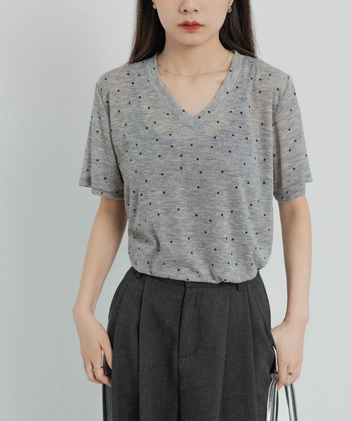 MAISON DE THERESE(メゾン ド テレーズ)の「ドットVネック半袖Tシャツ(Tシャツ/カットソー・レディース・グレー/ベージュ/ブラック・FREE)」の12枚目の写真