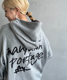 Manhattan Portage | [MANHATTAN PORTAGE/マンハッタンポーテージ] 別注 手書き風刺繍バックロゴ スウェットパーカー(パーカー)