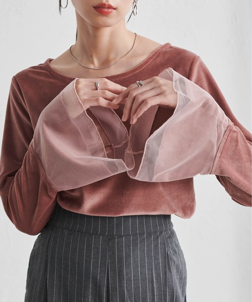 RANAN(ラナン)の「フレア袖チュールベロアプルオーバー(Tシャツ/カットソー・レディース・ブラック/ピンク/グレー/ライトベージュ/オフホワイト・LL/M/L)」の5枚目の写真