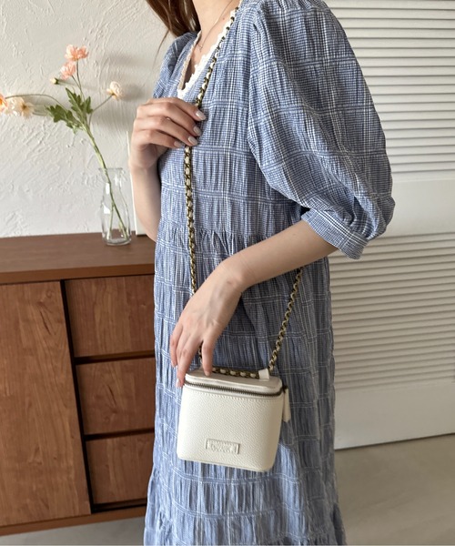 raffime(ラフィミー)の「ミニバニティバッグ(ショルダーバッグ・レディース・ピンクベージュ/アイボリー・フリー)」の7枚目の写真