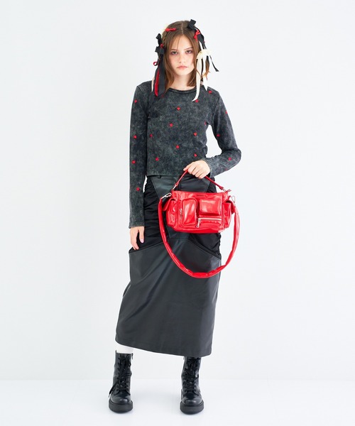 ANNA SUI NYC(アナ スイ エヌ ワイ シー)の「ヴィンテージライクハートステッチロングスリーブTシャツ(Tシャツ/カットソー・レディース・ブラック・FREE)」の4枚目の写真