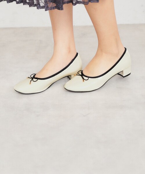 index（インデックス）の「ラウンドトゥヒールバレエシューズ（パンプス・レディース・ブラック/チャコールグレー/アイボリー系・02/03/01）」の4枚目の写真