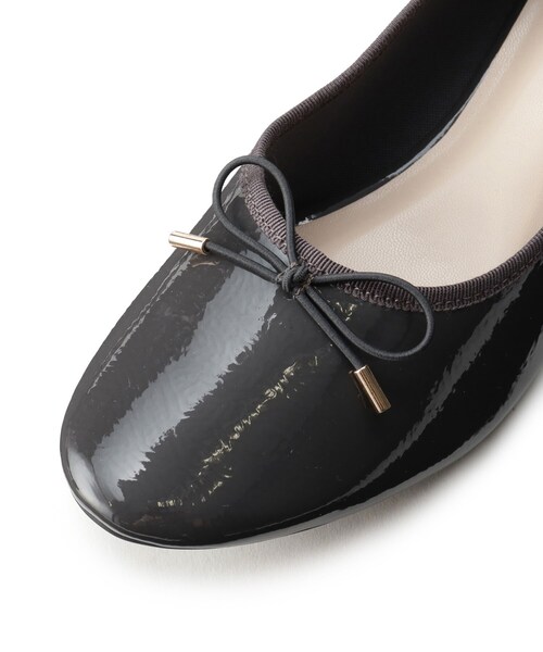 index（インデックス）の「ラウンドトゥヒールバレエシューズ（パンプス・レディース・ブラック/チャコールグレー/アイボリー系・02/03/01）」の12枚目の写真