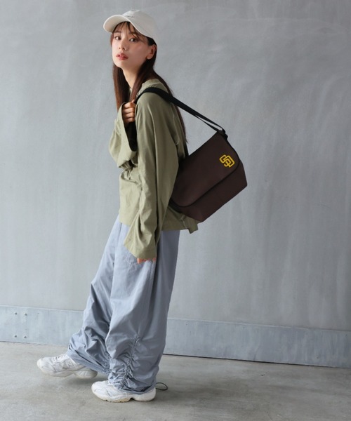 MLB（メジャーリーグベースボール）の「MLB メッセンジャーバッグ（ショルダーバッグ・レディース・ブルー/ブラック系その他/グリーン/ブラウン/ブラック・FREE）」の8枚目の写真